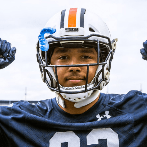 What Does Auburn Linebacker Wesley Steiner Wear on His Neck? - Q30